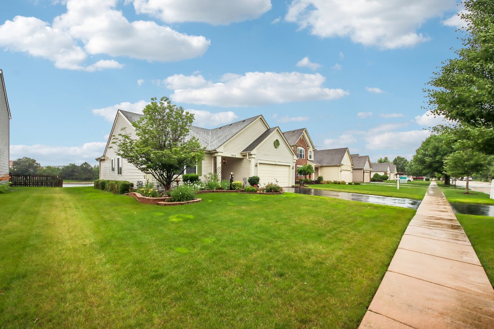 3415 Mustang Road Joliet, IL 60435 - Photo 4 of 45