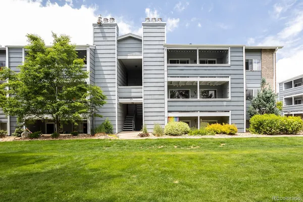 $374,900 | 4676 White Rock Circle, Unit 10, Boulder, CO 80301