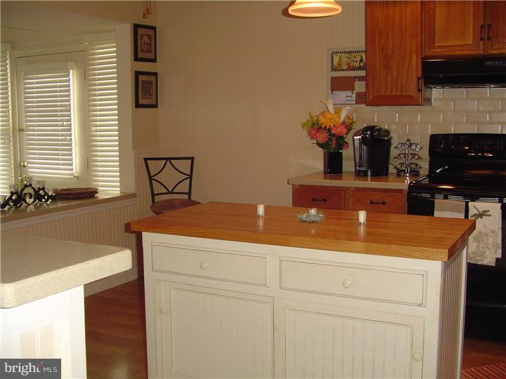 1019 Magnolia Road Vineland, NJ 08360 - Photo 11 of 18 Kitchen