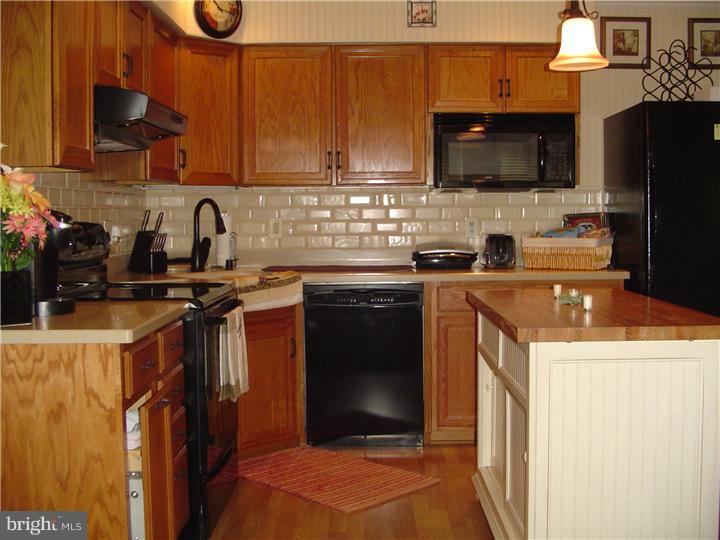1019 Magnolia Road Vineland, NJ 08360 - Photo 12 of 18 Kitchen