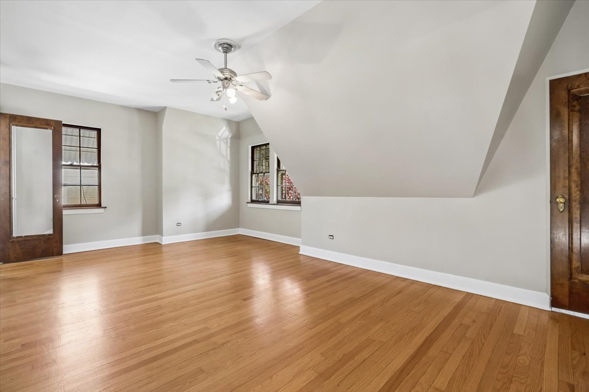 461 Uvedale Road Riverside, IL 60546 - Photo 17 of 23