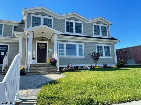 $3,950 | 288 Broad Street, Unit 2R, Bloomfield, NJ 07003