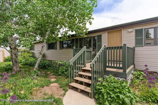 $139,900 | 1100 West Jefferson Avenue, Unit 15, Hayden, CO 81639