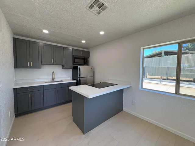 $1,695 | 4004 West Wescott Drive, Unit C, Glendale, AZ 85308