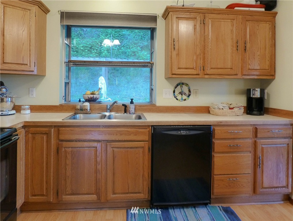 316 Antonie Avenue North Eatonville, WA 98328 - Photo 10 of 25