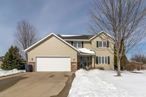 $449,900 | 14 Eagle Ridge Court, North Mankato, MN 56003