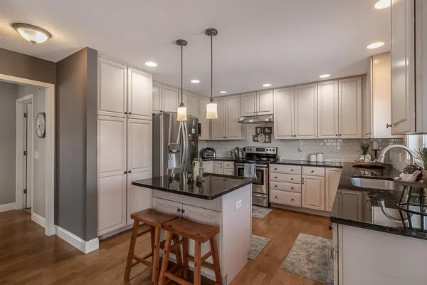 $449,900 | 14 Eagle Ridge Court, North Mankato, MN 56003