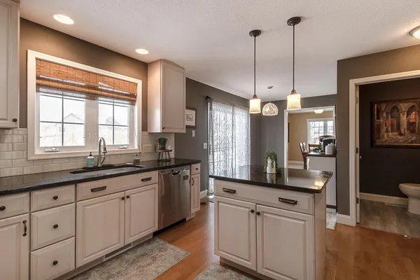 $449,900 | 14 Eagle Ridge Court, North Mankato, MN 56003