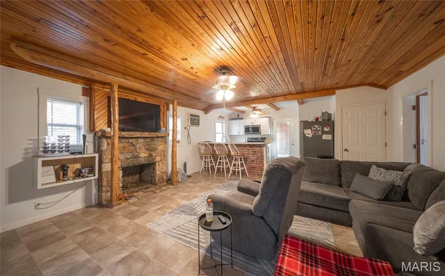 $225,000 | 4210 Riverside Road, Cuba, MO 65453