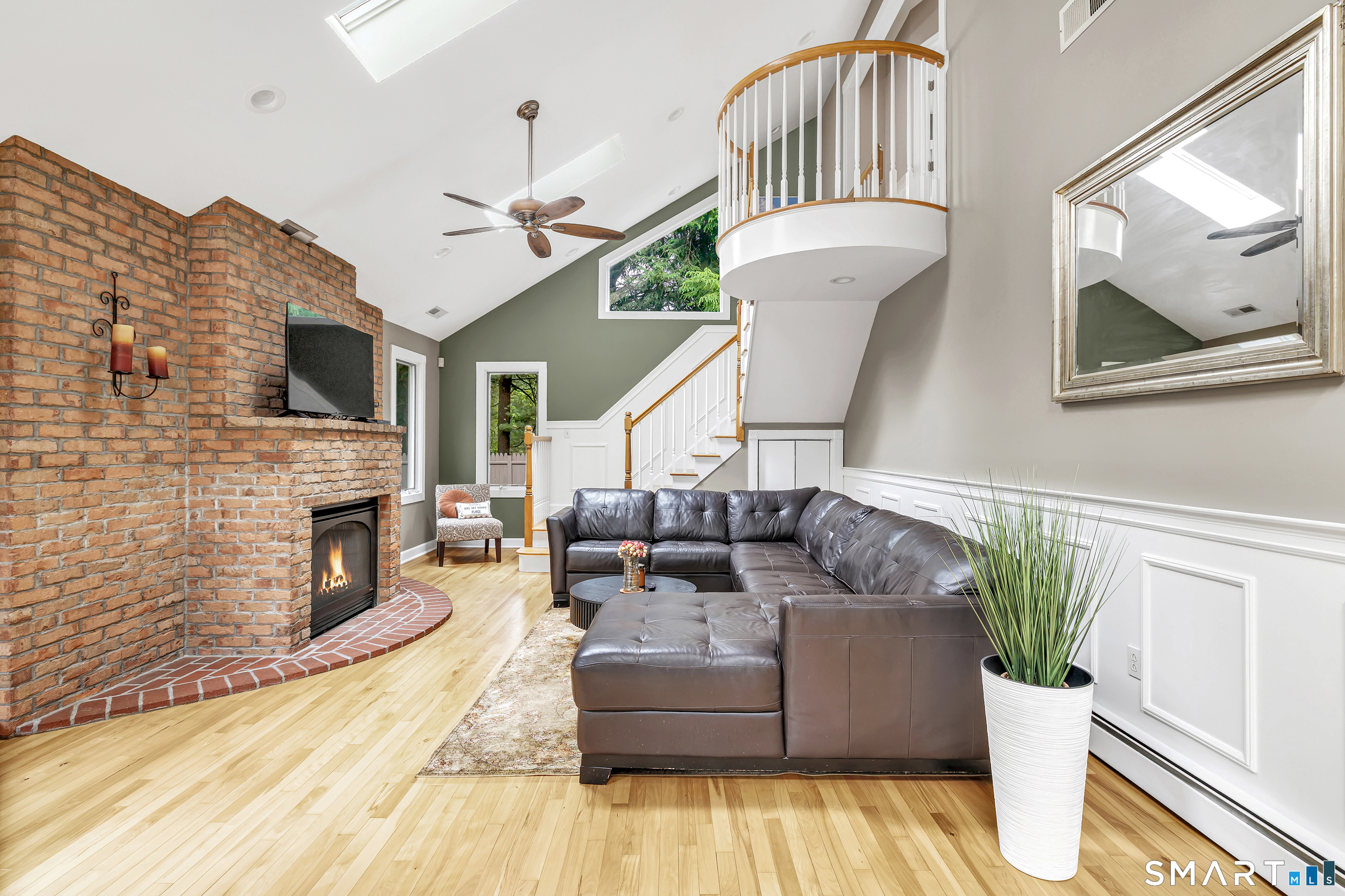 47 Sorghum Road Shelton, CT 06484 - Photo 4 of 40 Family Room