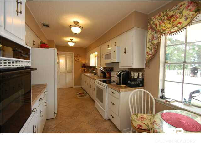 2000 Marian Drive Mobile, AL 36695 - Photo 5 of 22