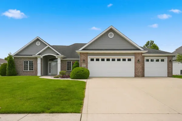 $349,900 | 1924 Medina Cove, Fort Wayne, IN 46845
