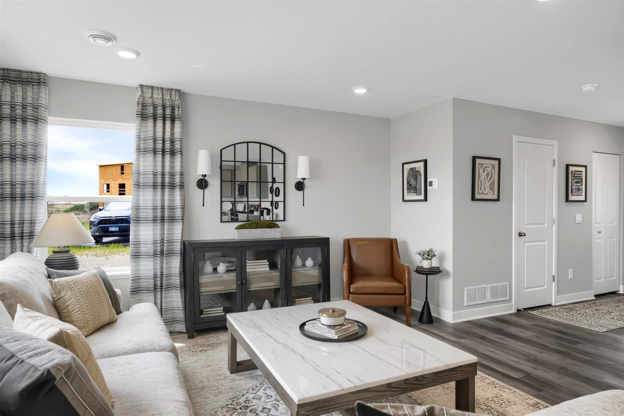 1916 Highview Terrace Shakopee, MN 55379 - Photo 5 of 36