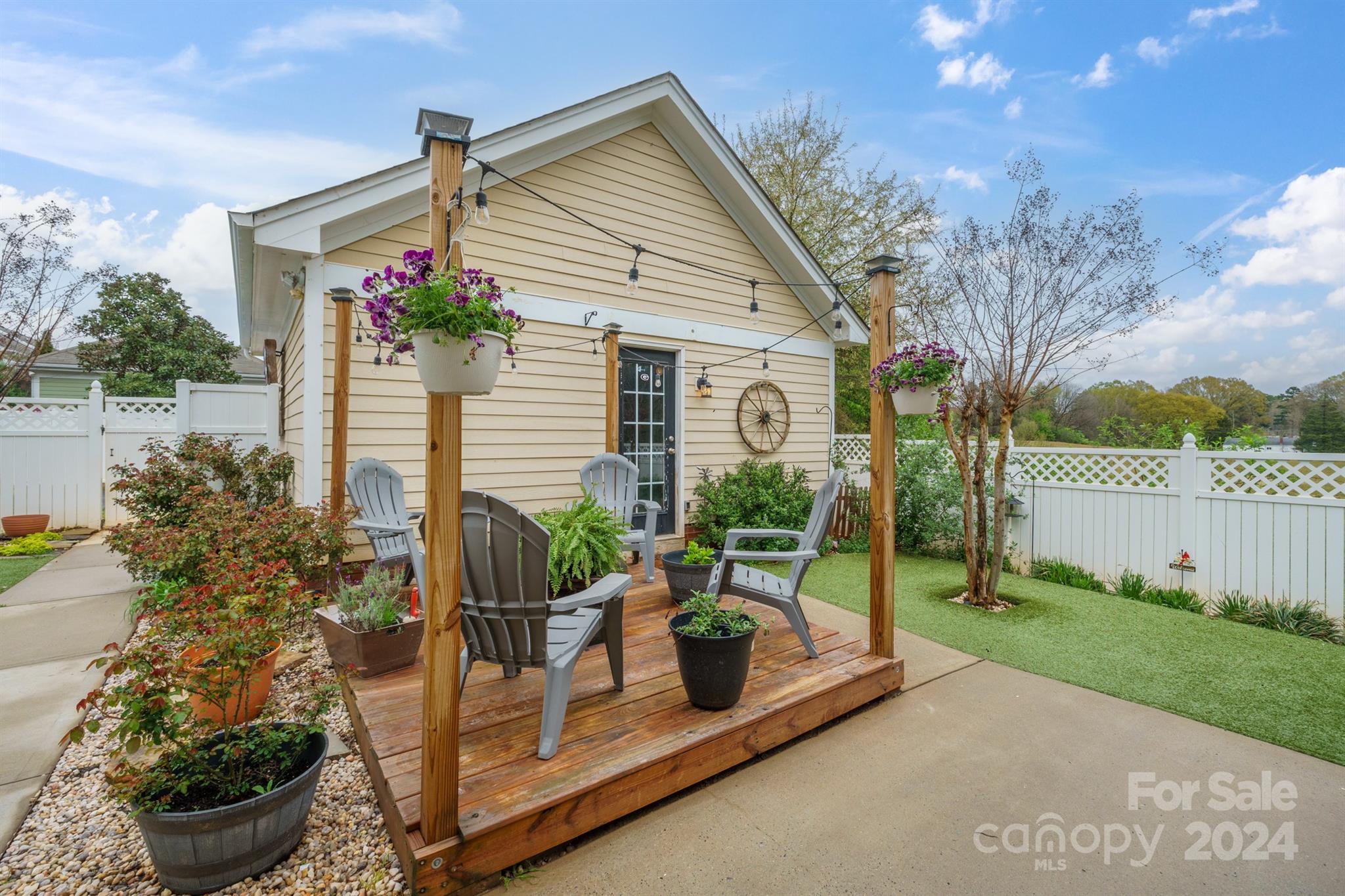 13516 Stumptown Road Huntersville, NC 28078 - Photo 37 of 37 a house view with a garden space