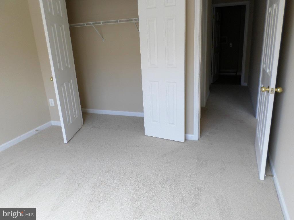 7110 Silverleaf Oak Road, Unit 170 Elkridge, MD 21075 - Photo 17 of 22 Bedroom