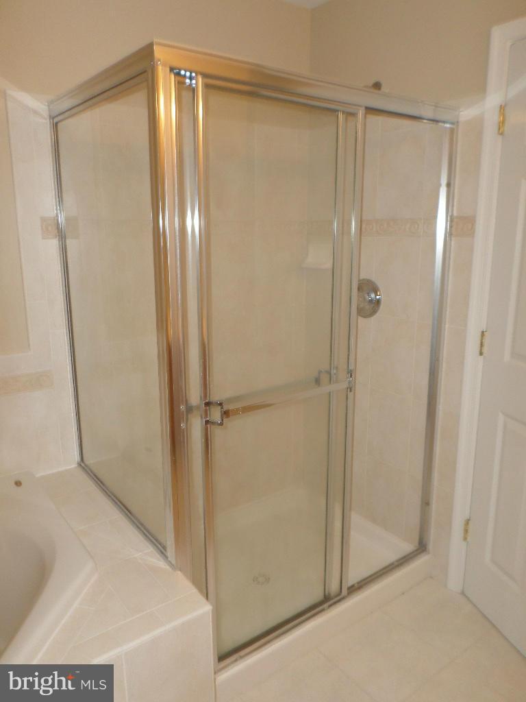 7110 Silverleaf Oak Road, Unit 170 Elkridge, MD 21075 - Photo 22 of 22 Bedroom