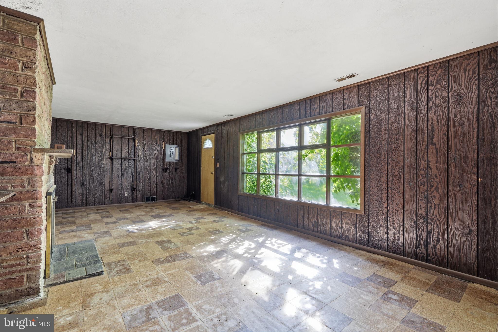 9219 Burbank Road Philadelphia, PA 19115 - Photo 24 of 29