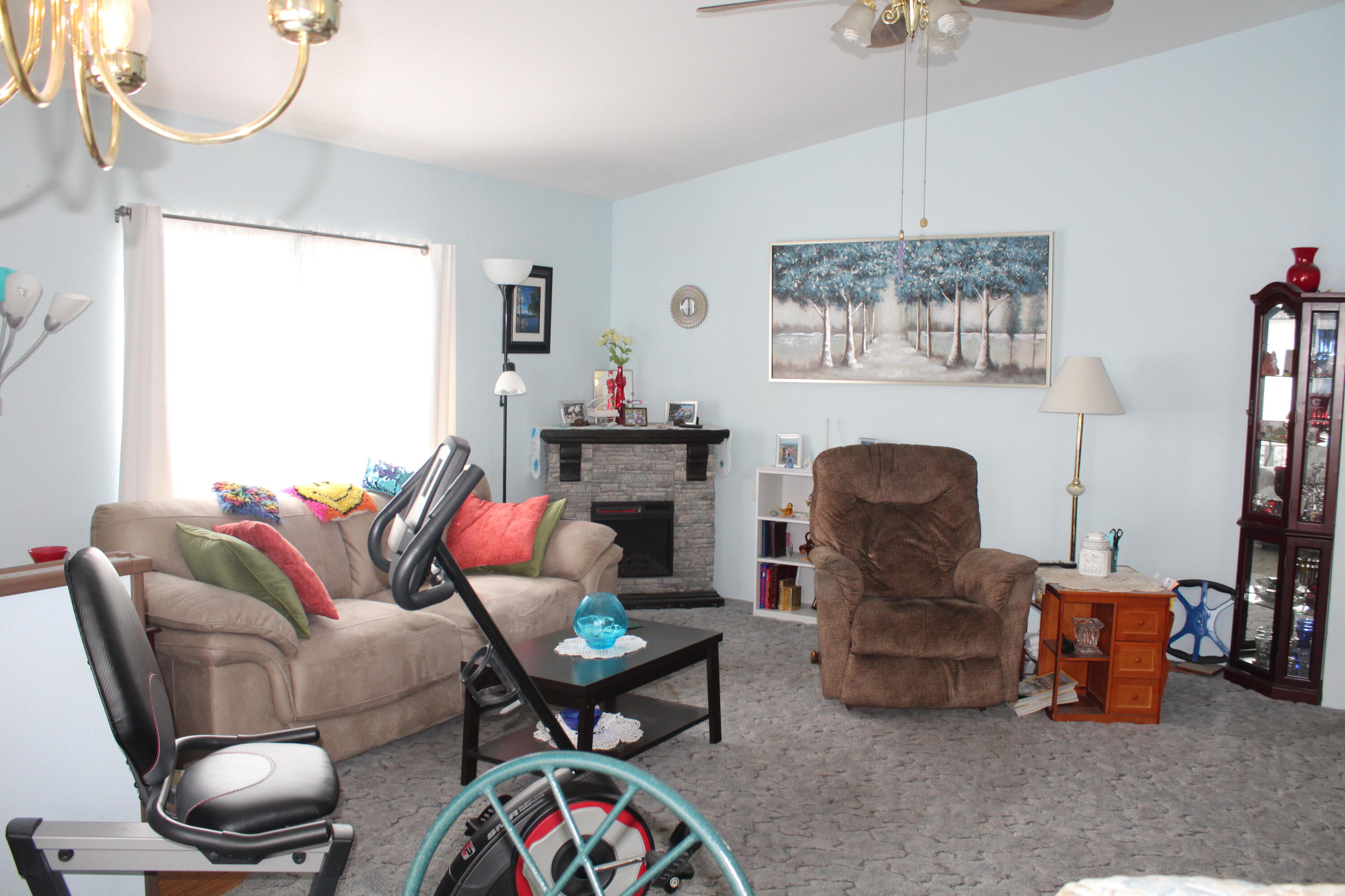 555 Freeman Road, Unit 10 Central Point, OR 97502 - Photo 10 of 28 IMG_7945
