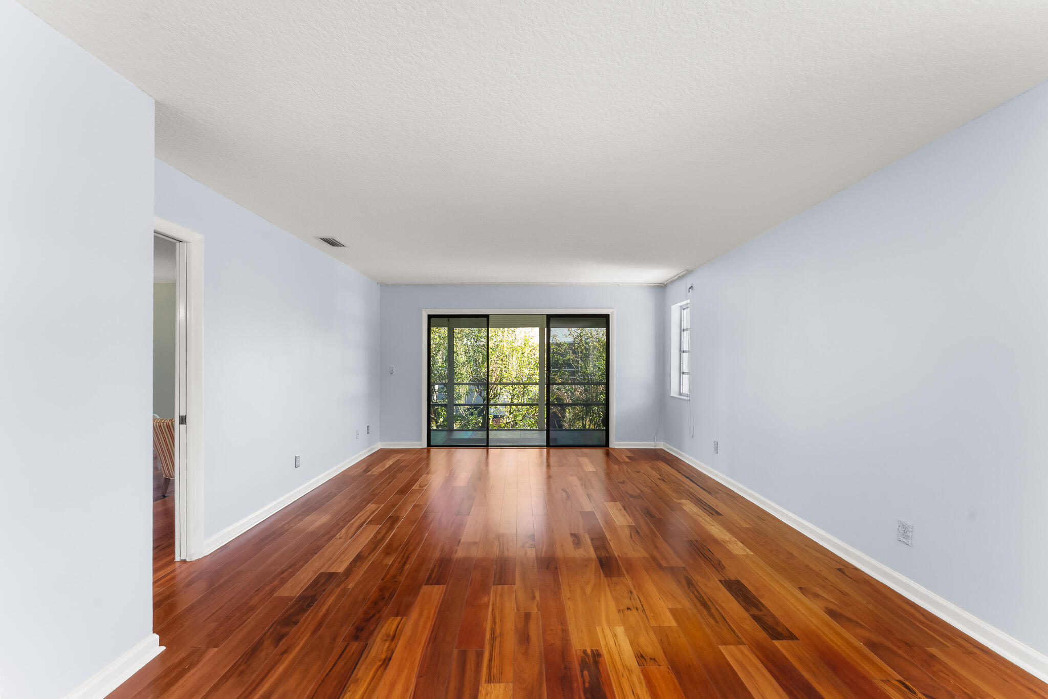 939 Northwest 11th Terrace, Unit 4 Stuart, FL 34994 - Photo 11 of 44 File.11 Living