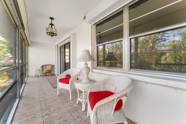 $205,000 | 939 Northwest 11th Terrace, Unit 4, Stuart, FL 34994