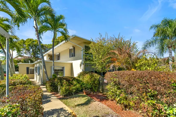 $205,000 | 939 Northwest 11th Terrace, Unit 4, Stuart, FL 34994