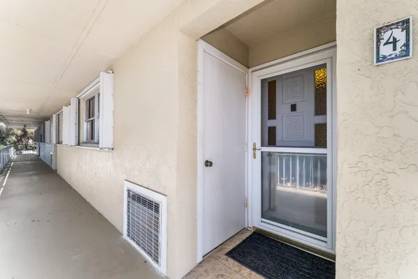 $205,000 | 939 Northwest 11th Terrace, Unit 4, Stuart, FL 34994