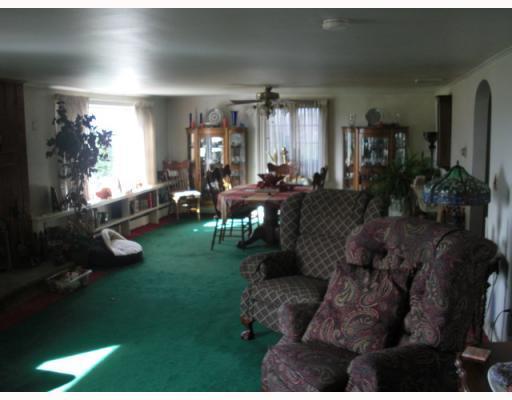 411 Green Valley Road Eighty Four, PA 15330 - Photo 3 of 17 Den/Family/Great Room.