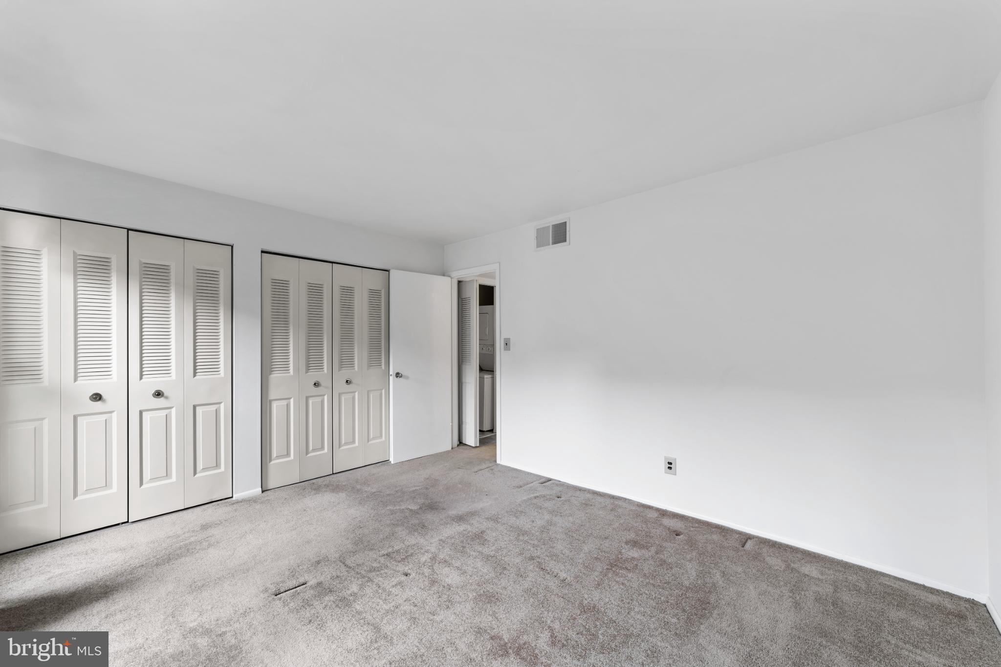25 South Church Road, Unit 36 Maple Shade, NJ 08052 - Photo 6 of 11 Spacious room with versatile potential.