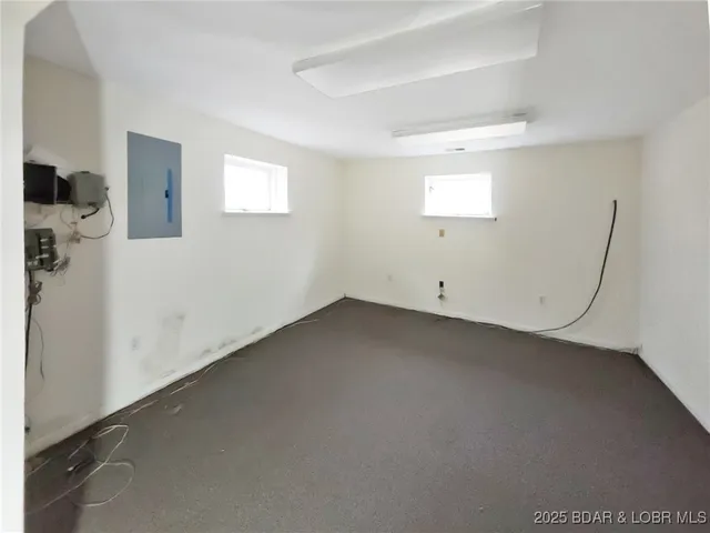 $259,900 | 31365 Haddon Place, Edwards, MO 65326