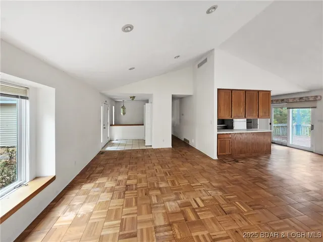 $259,900 | 31365 Haddon Place, Edwards, MO 65326