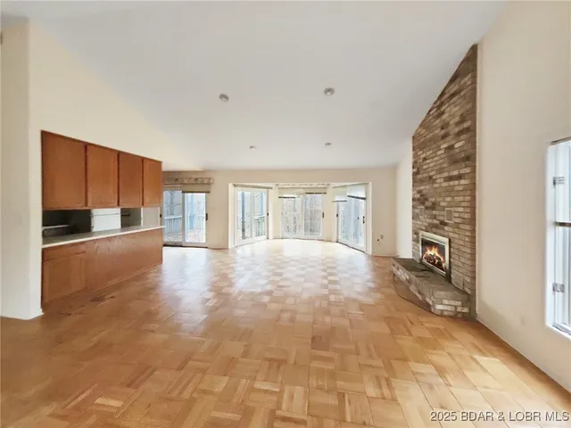 $259,900 | 31365 Haddon Place, Edwards, MO 65326