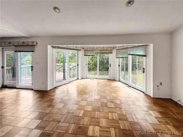 $259,900 | 31365 Haddon Place, Edwards, MO 65326