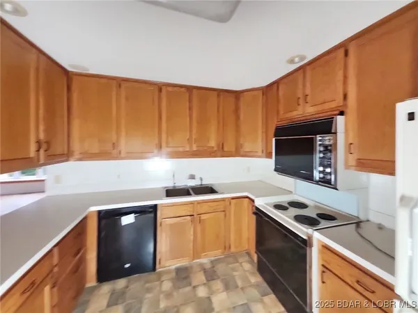 $239,900 | 31365 Haddon Place, Edwards, MO 65326