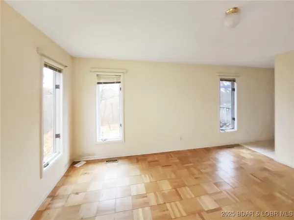 $239,900 | 31365 Haddon Place, Edwards, MO 65326