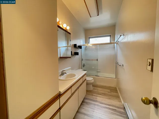 $1,900 | 216 Kentucky Street, Vallejo, CA 94590