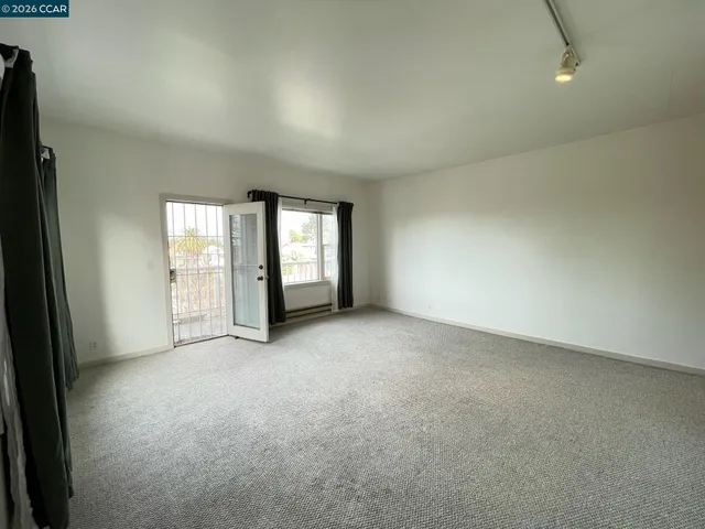 $1,900 | 216 Kentucky Street, Vallejo, CA 94590