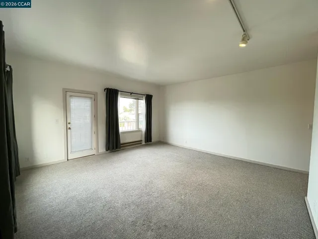 $1,900 | 216 Kentucky Street, Vallejo, CA 94590