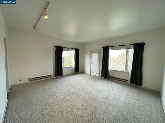 $1,900 | 216 Kentucky Street, Vallejo, CA 94590