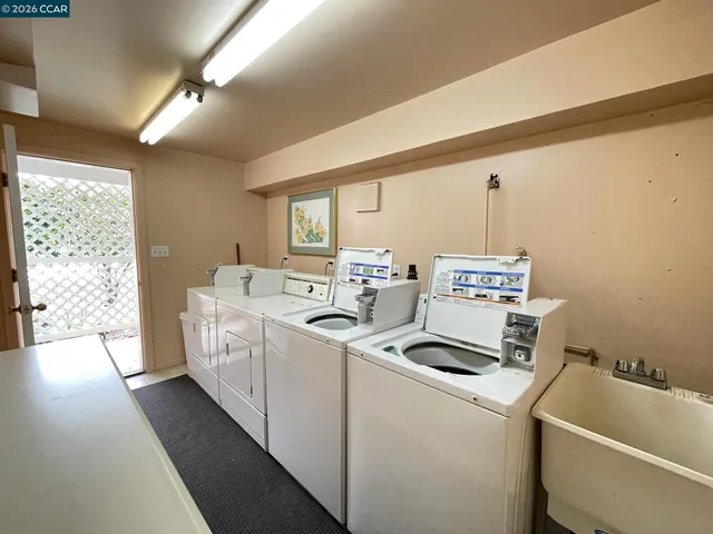 $1,900 | 216 Kentucky Street, Vallejo, CA 94590