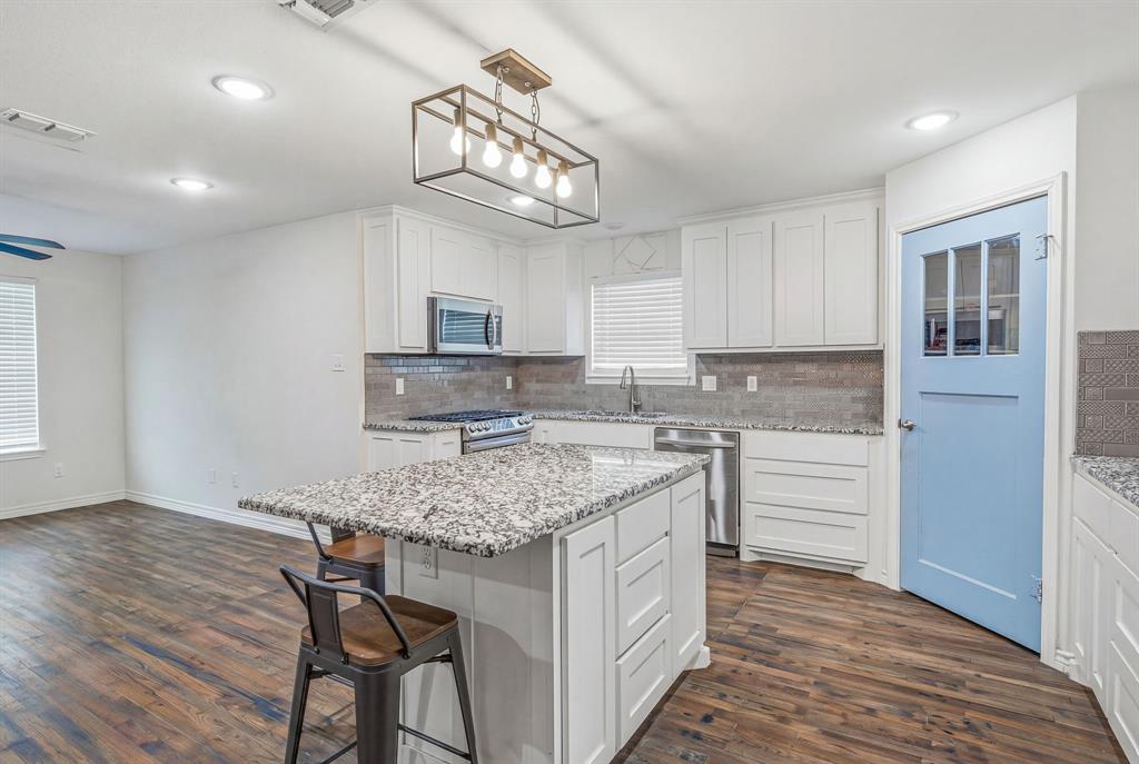 1037 West Frey Stephenville, TX 76401 - Photo 8 of 23