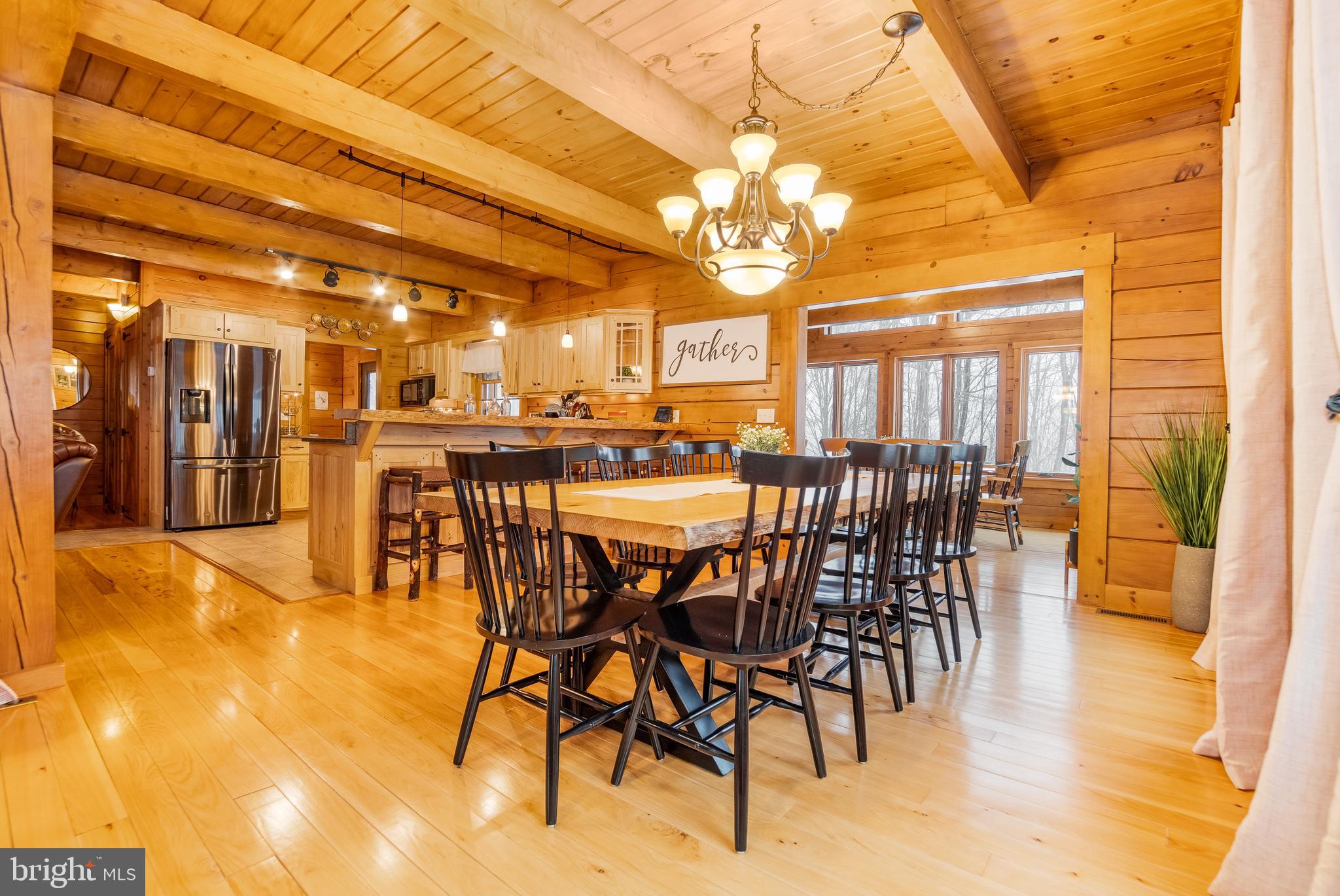 948 Legeer Road Grantsville, MD 21536 - Photo 26 of 94 Dining room