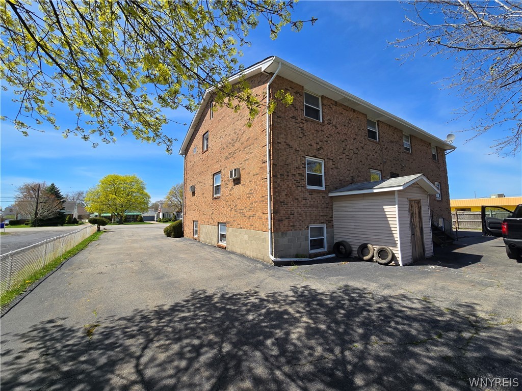 735 Harlem Road West Seneca, NY 14224 - Photo 4 of 4 Rear elevation of 735 Harlem Rd