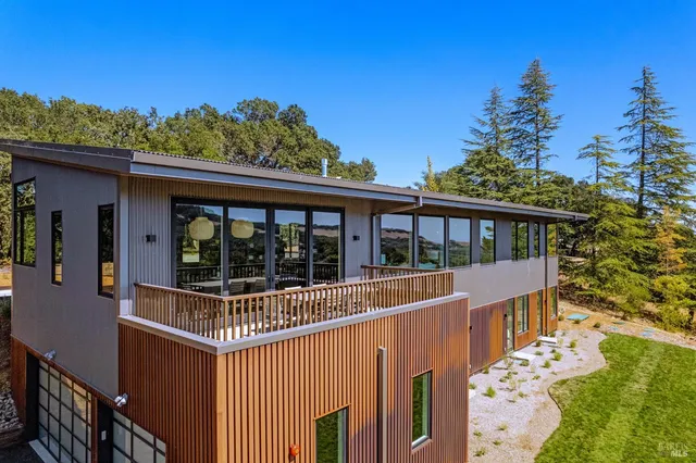 $3,195,000 | 3995 White Oak Court, Sonoma, CA 95476