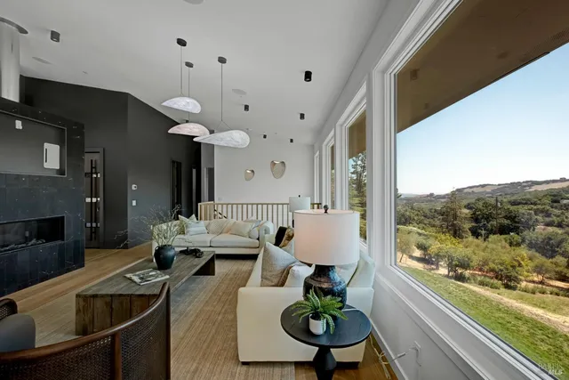 $3,195,000 | 3995 White Oak Court, Sonoma, CA 95476