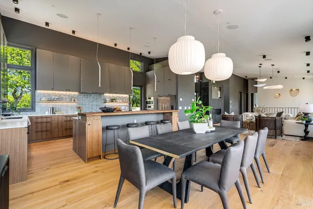 $3,195,000 | 3995 White Oak Court, Sonoma, CA 95476