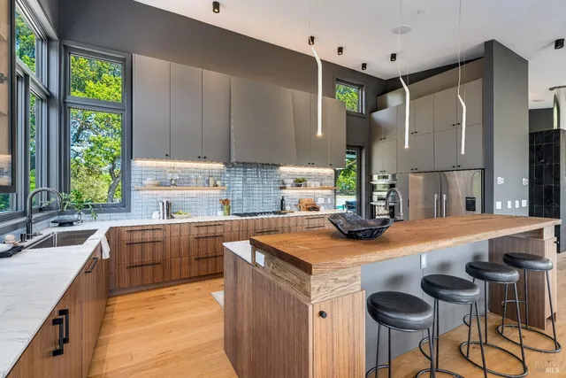 $3,195,000 | 3995 White Oak Court, Sonoma, CA 95476