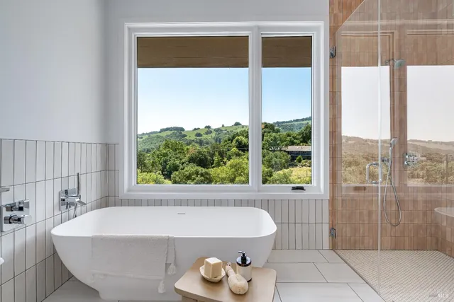 $3,195,000 | 3995 White Oak Court, Sonoma, CA 95476