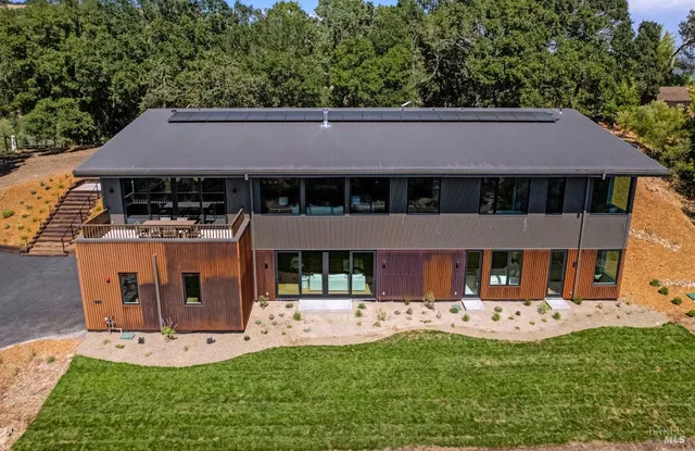 $3,195,000 | 3995 White Oak Court, Sonoma, CA 95476