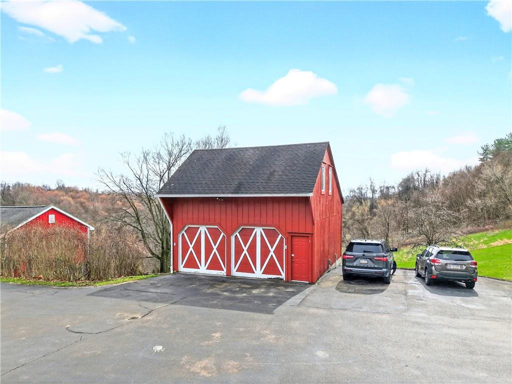 303 Hartley Hill Road Adah, PA 15410 - Photo 11 of 50