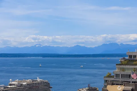 $749,000 | 121 Stewart Street, Unit 2008, Seattle, WA 98101